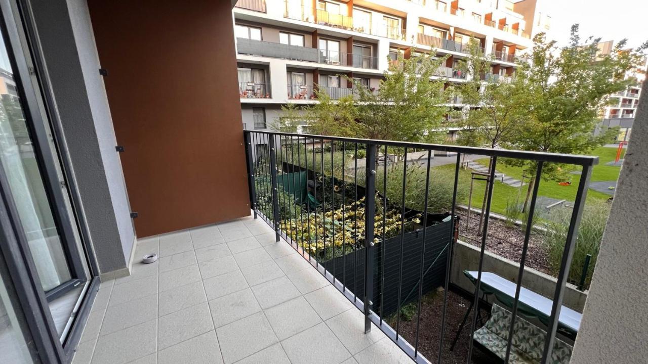 1 Room Apartment With Terrace, Slnecnice, 18B Братислава Екстер'єр фото